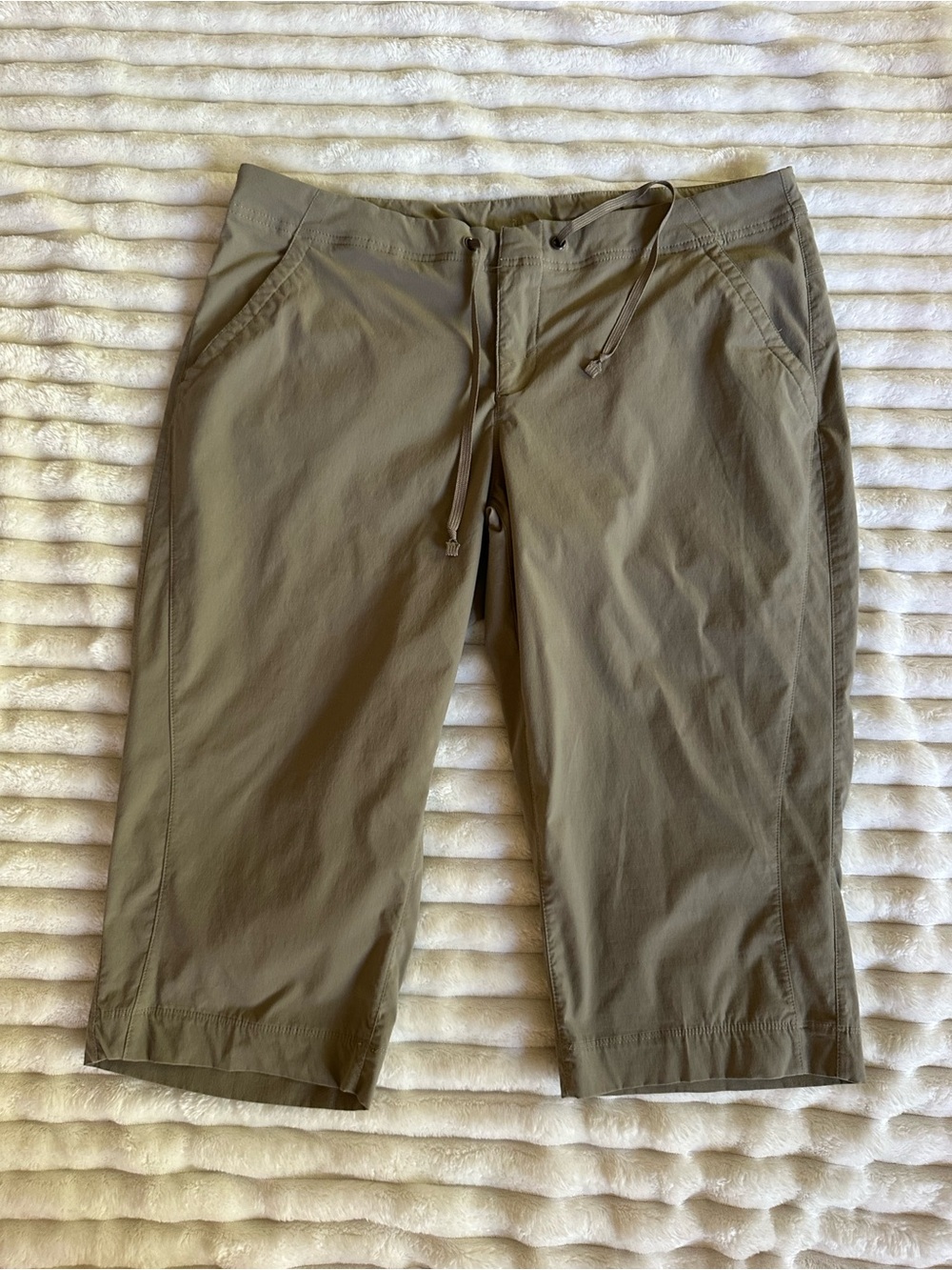 Columbia Women's Anytime Khaki Lightweight Capri Pants